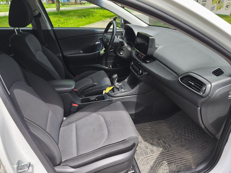 Hyundai i30 1.0 T -Gdi 88Kw Kombi - fotka 18 z 26
