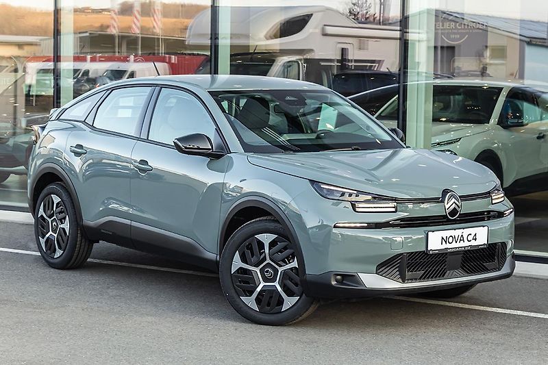 Citroën C4 (2026) 1,2 PLUS Hybrid 145k Automat - fotka 3 z 12