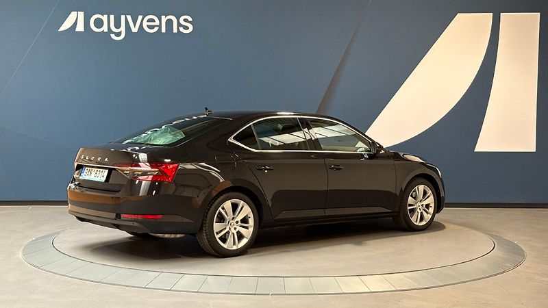 Škoda Superb 2.0 TSI 140kW Style DSG - fotka 2 z 17