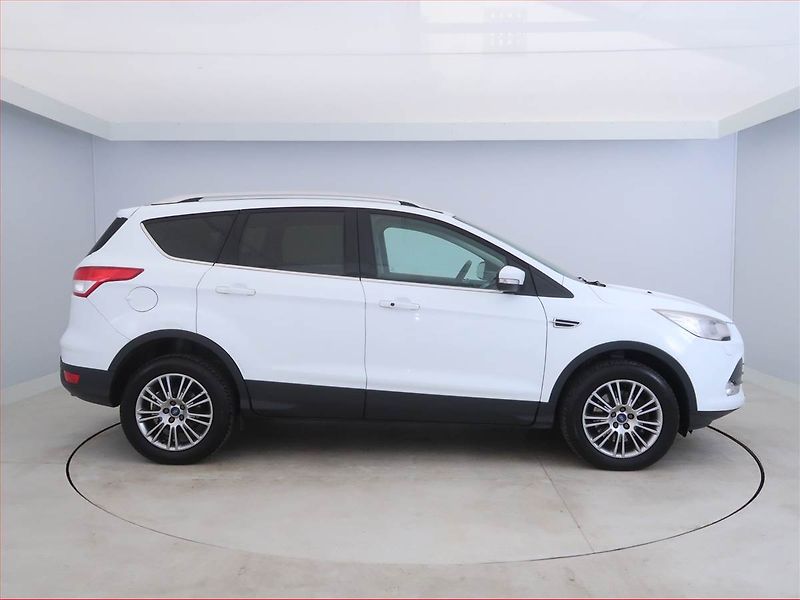 Ford Kuga (2013) Titanium 2.0 TDCi, 4X4 - fotka 6 z 17