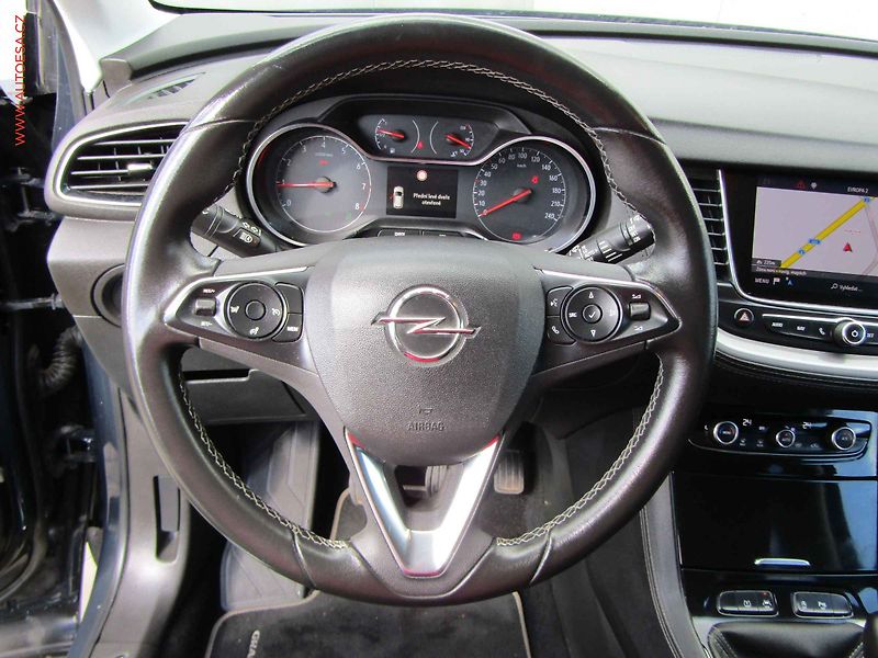 Opel Grandland X (2018) 1.2 T, 1.maj,ČR, Navi, TZ - fotka 20 z 23