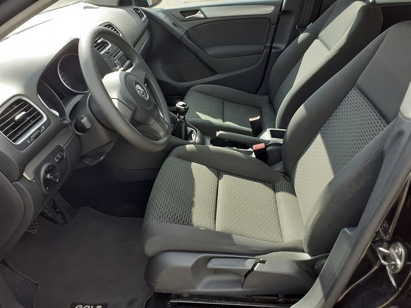 Volkswagen Golf (2011) VI 1.2 TSi - fotka 12 z 28