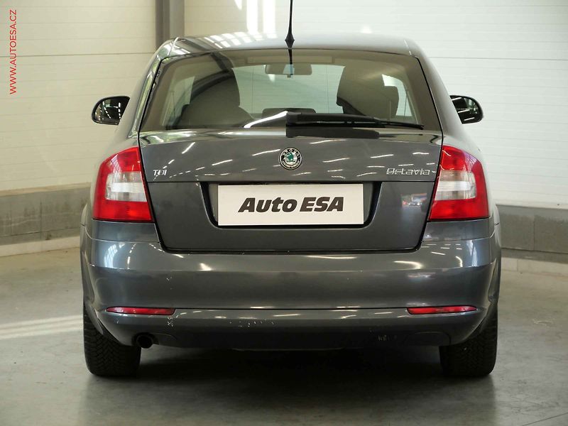 Škoda Octavia (2011) 1.6 TDi, ČR, AC, temp. STK7 - fotka 5 z 18
