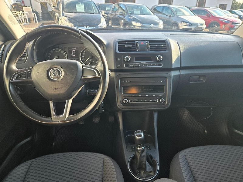 Škoda Fabia (2014) 1.6 TDI Serviska,Zimáky,TOP - fotka 17 z 29