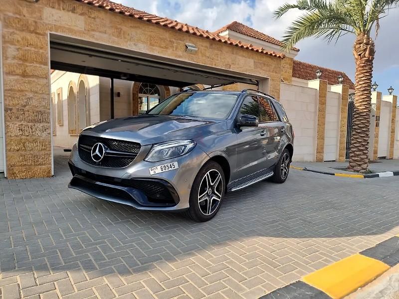 Mercedes-Benz GLE Luxusní SUV s AMG paketem