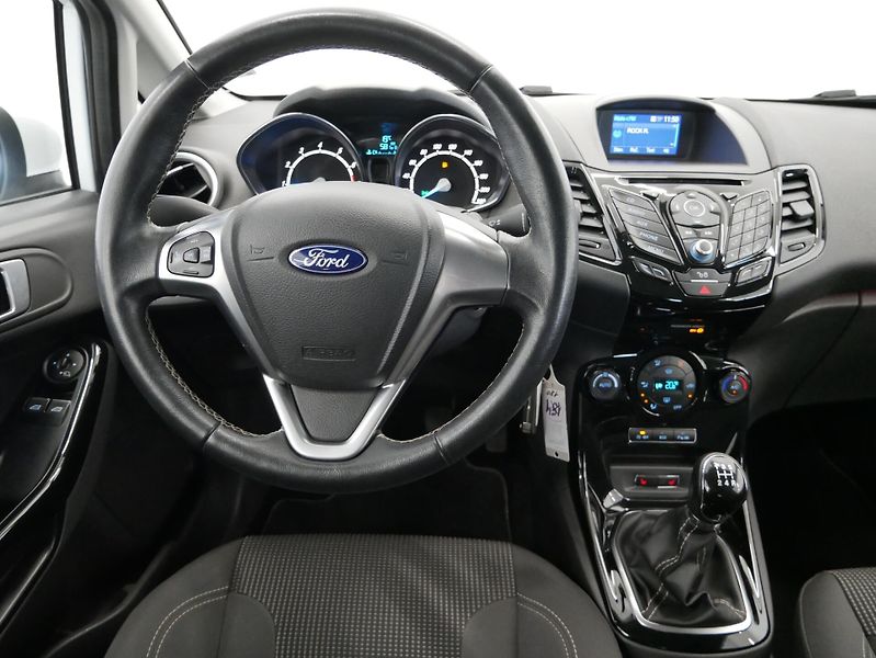 Ford Fiesta - fotka 17 z 24