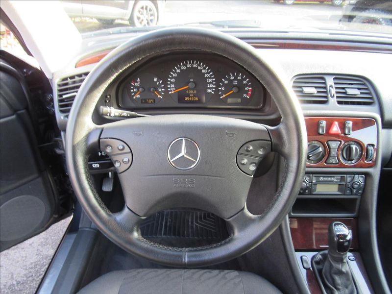 Mercedes-Benz CLK 2,0 200 Kompresor Perfektní st - fotka 12 z 37