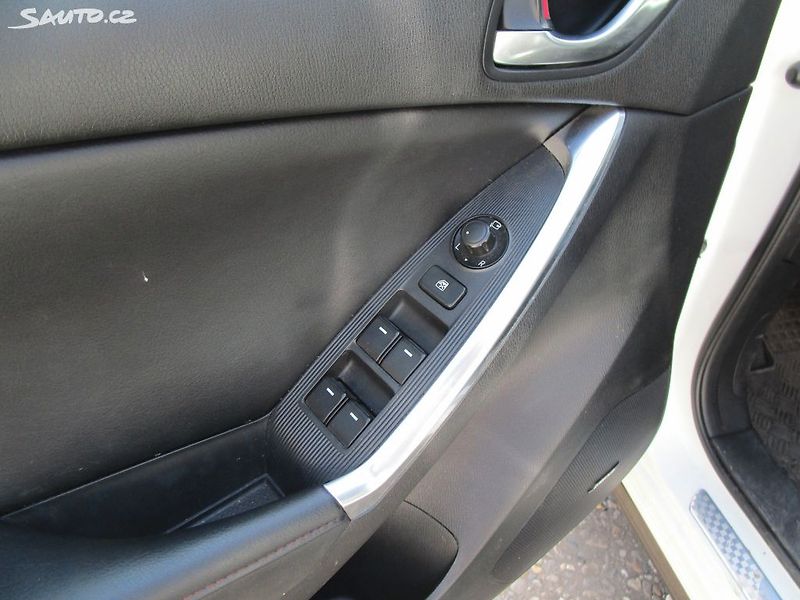 Mazda CX-5 2,2D-4x4-129KW-NOVÝ OLEJ - fotka 18 z 27