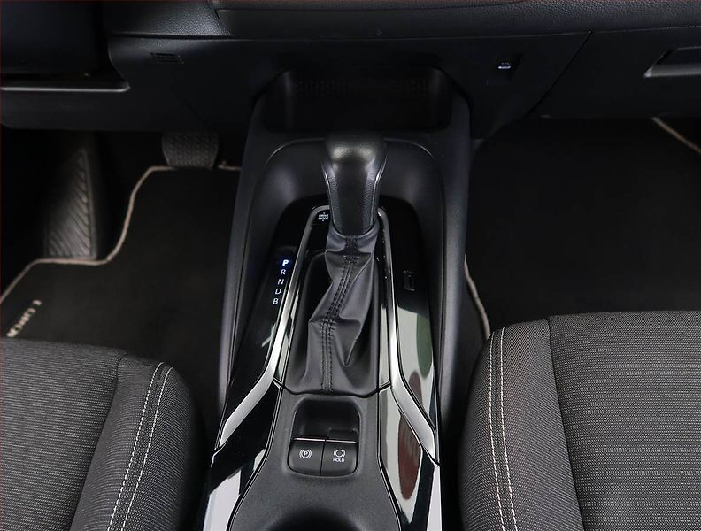 Toyota Corolla (2023) 1.8 Hybrid, digi klima - fotka 13 z 24