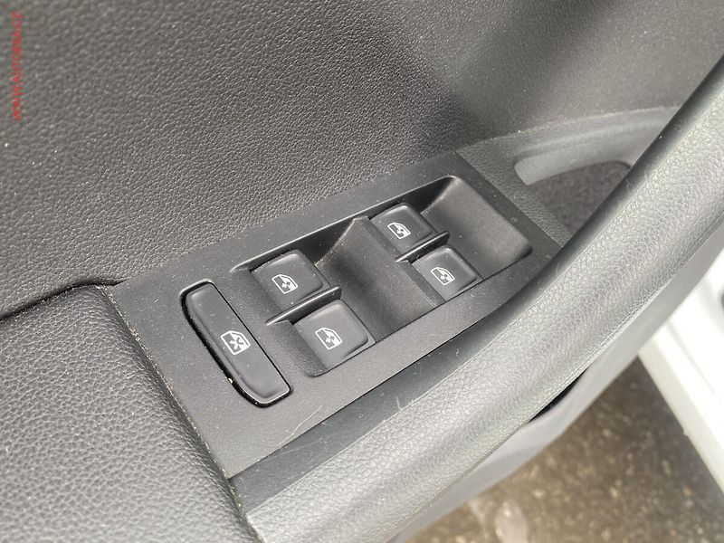 Škoda Octavia (2016) 1.4 TSi, Joy, DSG, panor - fotka 13 z 18