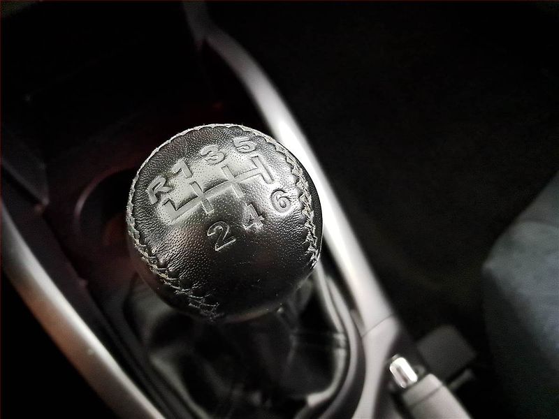 Mitsubishi Outlander (2008) 2.0 DI-D, 4X4, Tempomat - fotka 15 z 16
