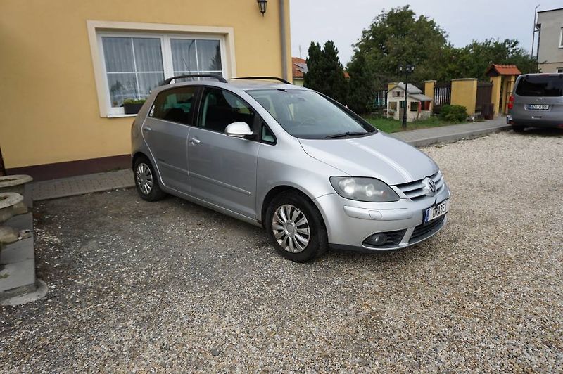 Volkswagen Golf Plus (2008) 1,9 - fotka 3 z 24
