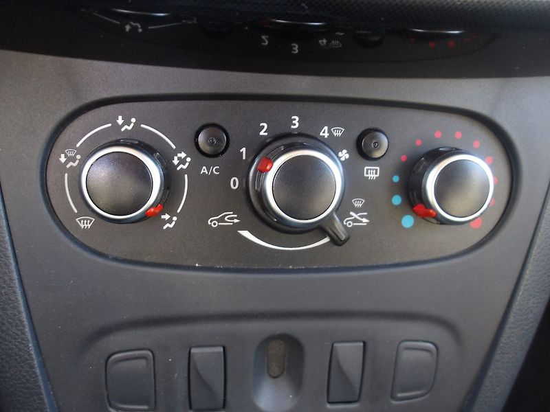 Dacia Logan 0,9TCe LPG+BENZIN  ČR - fotka 11 z 22