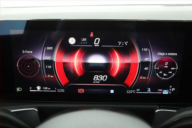 Mercedes-Benz GLB (2026) 200 d, AMG Line, Navigavce - fotka 9 z 29