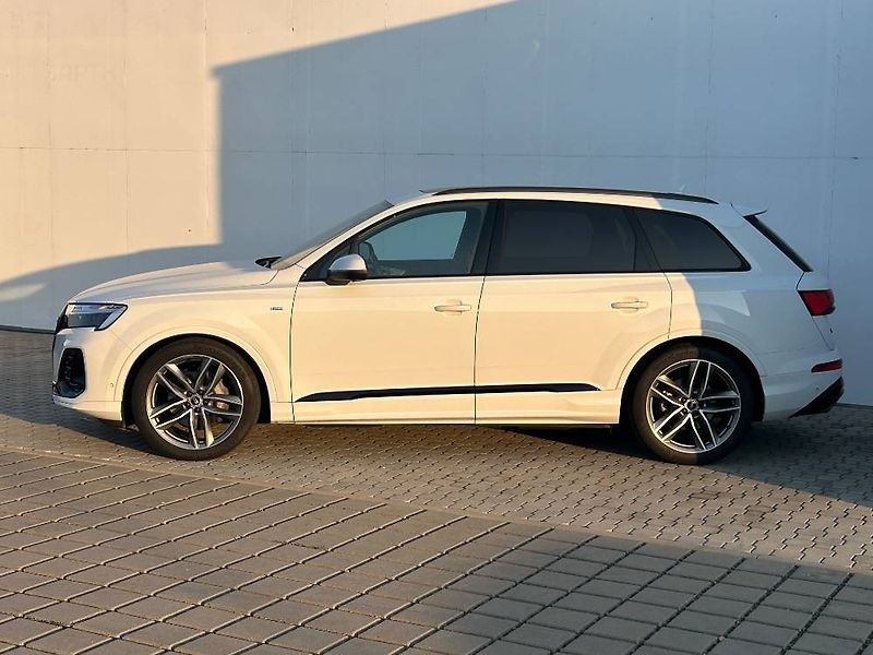 Audi Q7 SUV 50 Sline Quattro 8TT 3,0TD - fotka 3 z 30