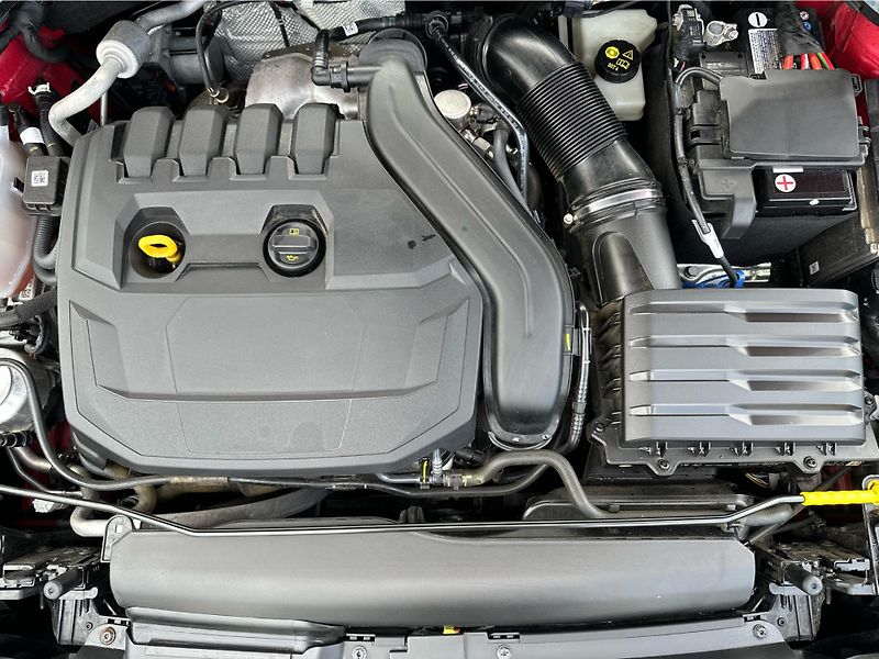 Škoda Kamiq 1,5TSi 110kW MONTE CARLO DSG - fotka 22 z 25