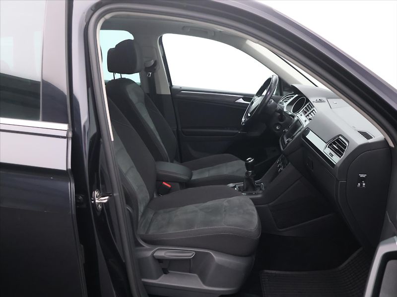Volkswagen Tiguan 2.0 TDI 110kW 4MOT Highline DP - fotka 12 z 31