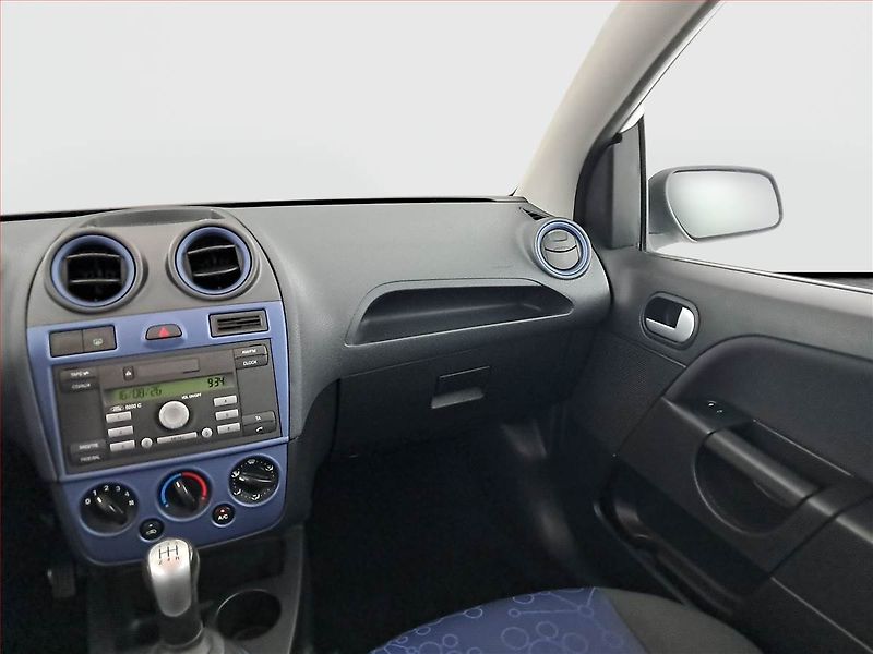 Ford Fiesta (2008) 1.3 i, po STK, jezdí výborně - fotka 8 z 16