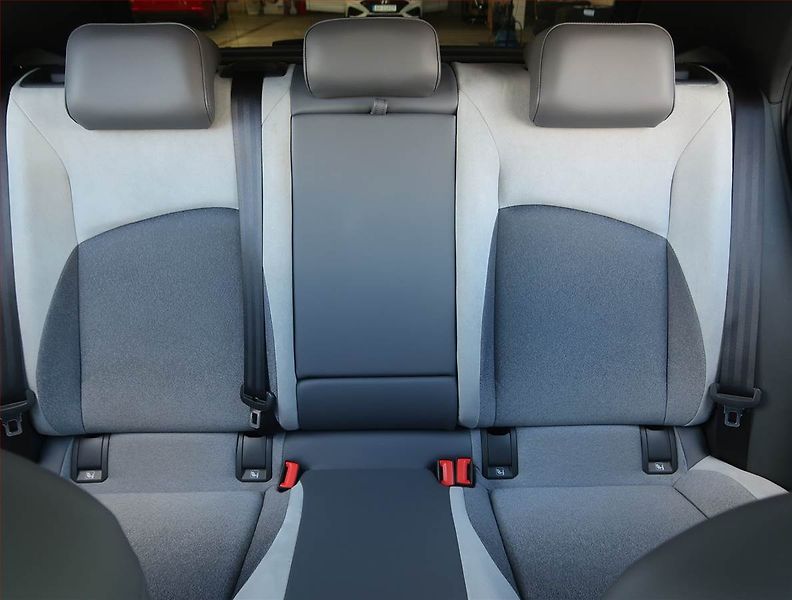 Volkswagen ID.3 (2021) Pro Perf. (62 kWh), SoH 92% - fotka 10 z 22