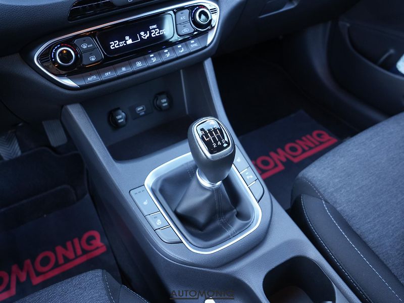 Hyundai i30 (2024) 1.5 Smart Key, LED, Záruka - fotka 7 z 21