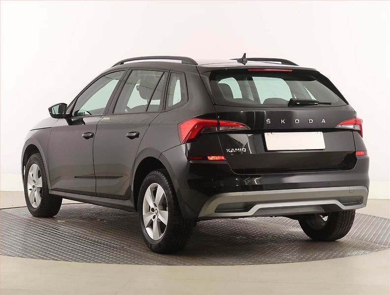 Škoda Kamiq (2023) Ambition 1.0 TSI, klima - fotka 4 z 22