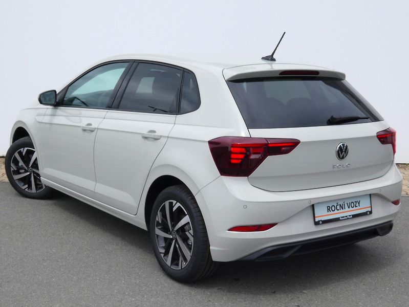 Volkswagen Polo People 1,0 TSI 85 kW 7DSG - fotka 13 z 30