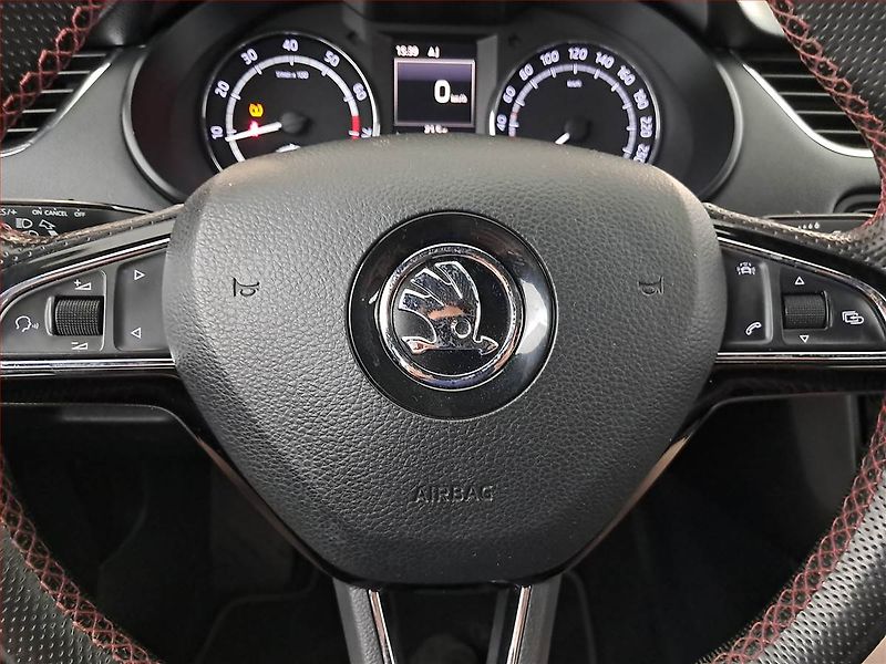 Škoda Octavia (2016) RS 230 2.0 TSI, Navi - fotka 19 z 21