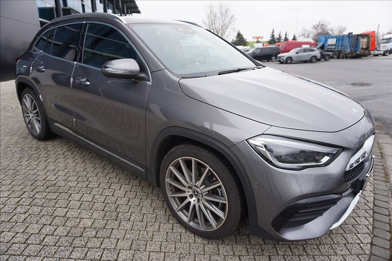 Mercedes-Benz GLA 2,0 250 4M neodpočtové - fotografie inzerátu