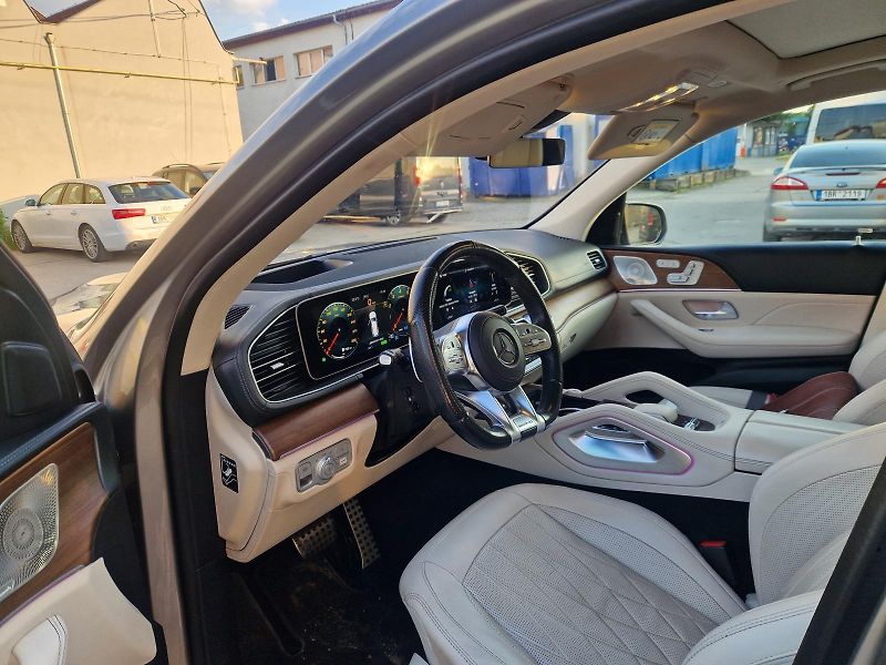 Mercedes-Benz GLS (2021) AMG GLS63 4MATIC+ V8, 612 koní - fotka 8 z 8