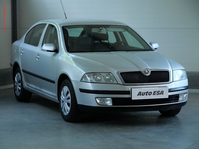 Škoda Octavia (2005) 1.6i, 2.maj,ČR, Ambiente - fotografie inzerátu