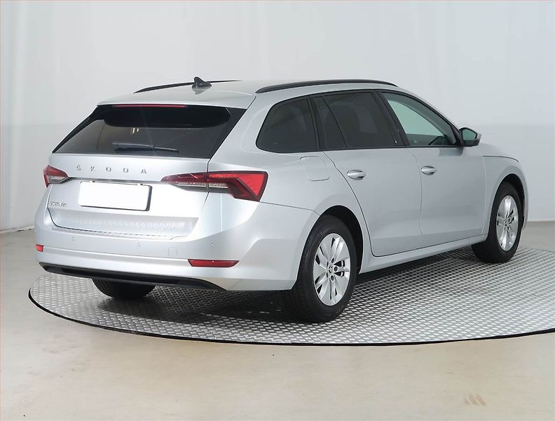 Škoda Octavia (2023) Ambition 2.0 TDI - fotka 5 z 26