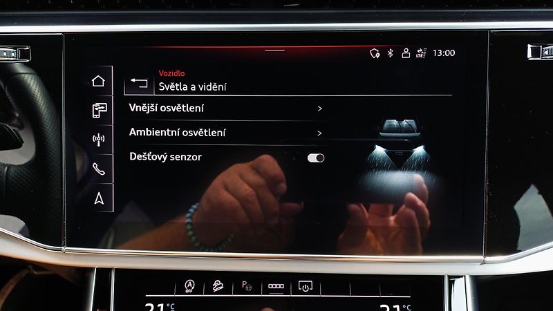 Audi Q7 S-LINE 3.0TDI WEBASTO B&O 1ČR  - fotka 39 z 44