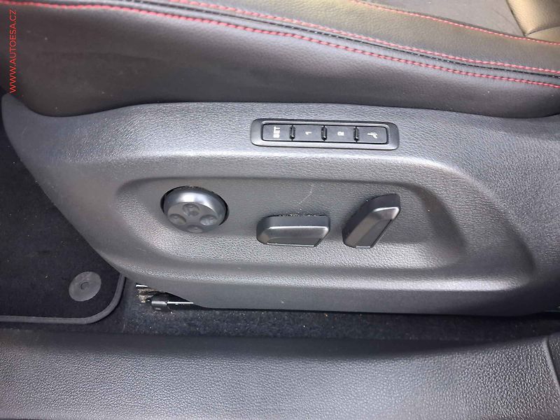 Seat Alhambra (2017) 1.4 TSi, FR, bixen, TZ, DSG - fotka 17 z 23