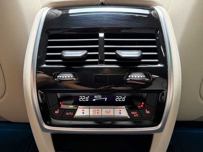BMW X7 M60i xDrive LARTE DESIGN, B&W - fotka 35 z 40