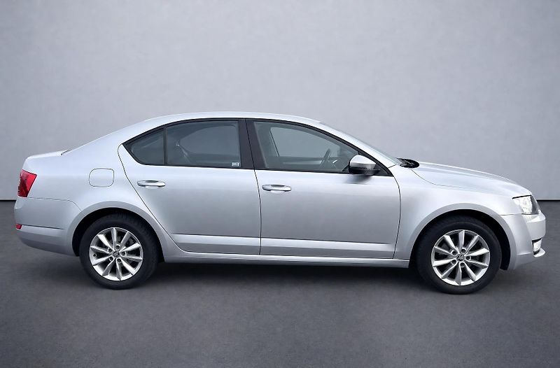 Škoda Octavia 1.2 TSI Ambition - fotka 4 z 35