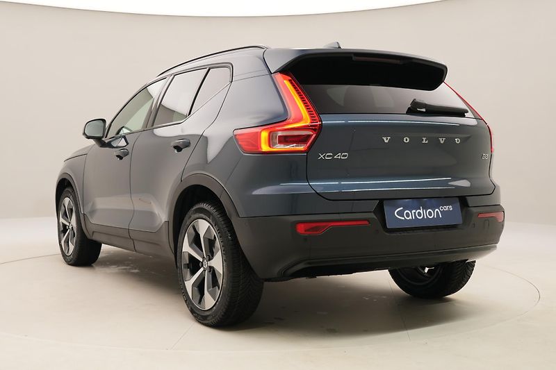 Volvo XC40 (2026) B3 AUT DARK ULTRA  - fotka 10 z 63