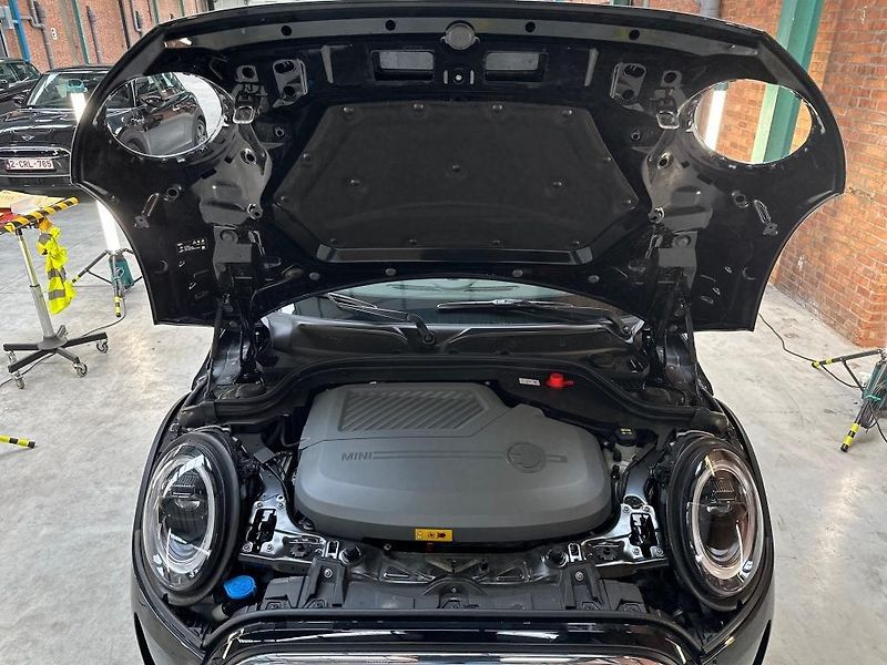 Mini Cooper S (2022) - fotka 12 z 13