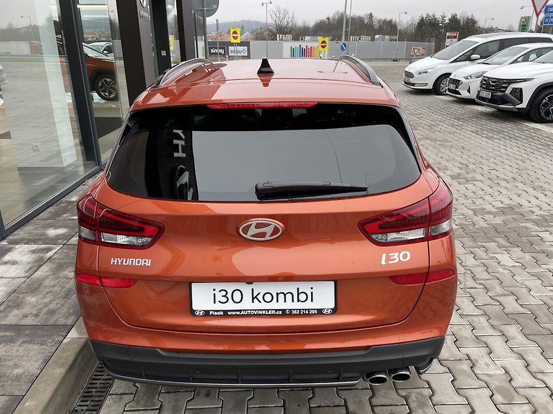 Hyundai i30 1,5T-GDI MHEV 103kW N-line MAN - fotka 5 z 32