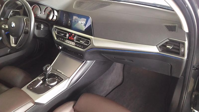 BMW Řada 3 (2020) 320D,XDRIVE,FULL,LED,TAŽNÝ,TOP - fotka 24 z 42