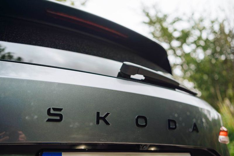 Škoda Karoq (2024) Sportline 2.0 TDI - fotka 14 z 28