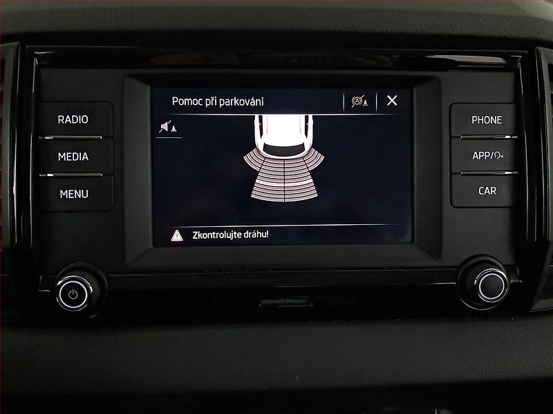 Škoda Karoq (2021) 1.5 TSI - fotka 21 z 21