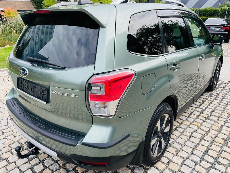 Subaru Forester 2.0i 1.MAJITEL TAŽNÉ SERVISKA - fotka 11 z 48