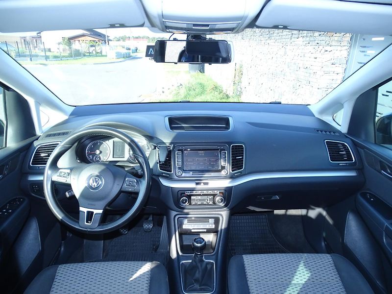 Volkswagen Sharan (2011) - fotka 14 z 20