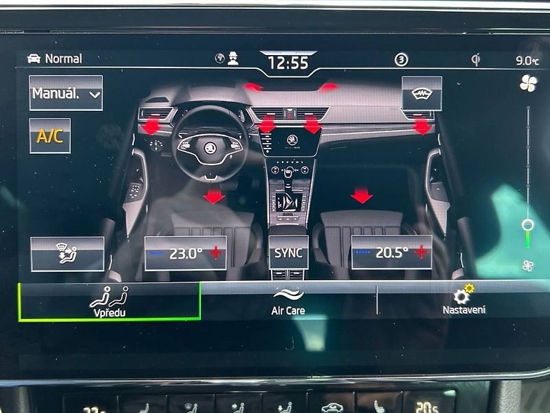 Škoda Superb (2022) kombi 2.0 TDI 7DSG L&K - fotka 35 z 35