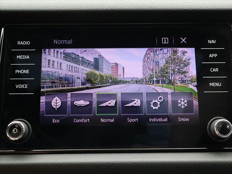 Škoda Kodiaq 2,0 TDI 176kW RS CZ DPH 7-Míst - fotka 31 z 43
