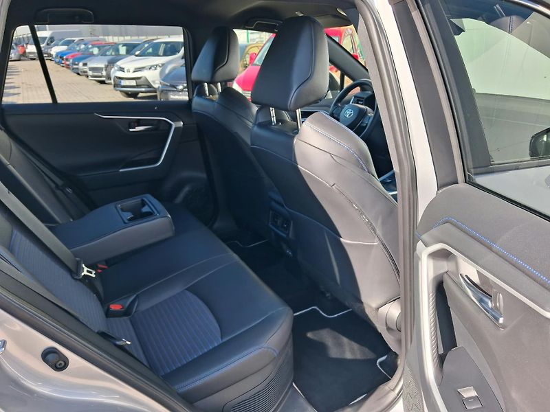 Toyota RAV4 2.5 HSD e-CVT AWD Selection - fotka 21 z 23