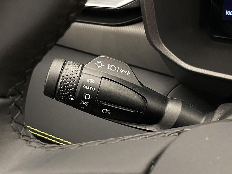 Lynk & Co 01 (2025) MORE PHEV AUT CZ 1.maj - fotka 35 z 95