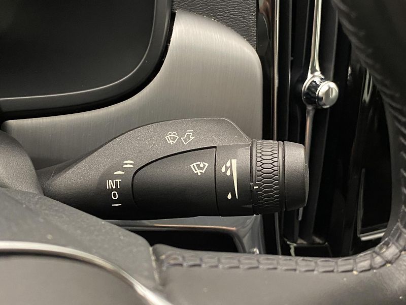 Volvo S90 D4 MOMENTUM AUT  - fotka 22 z 43
