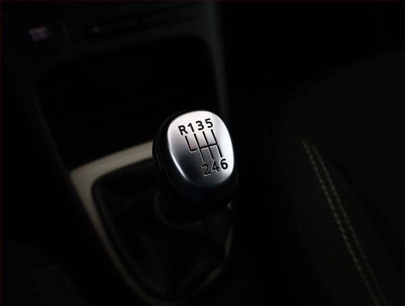Renault Captur (2018) 1.2 TCe, Tempomat - fotka 11 z 19