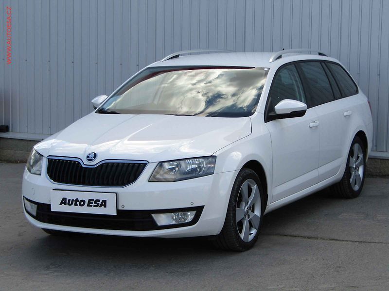 Škoda Octavia (2015) 2.0TDi, ČR, Elegance, DSG - fotka 3 z 19